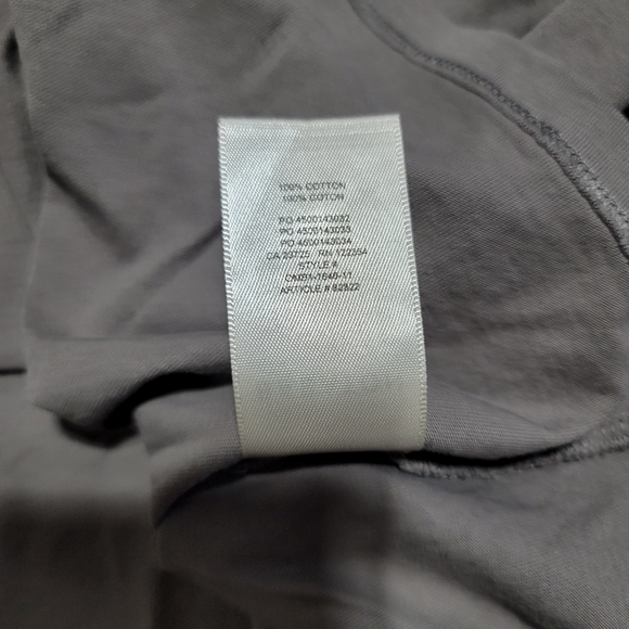 Aritzia Babaton Shoulder Pad V-Neck Top - Picture 6 of 8